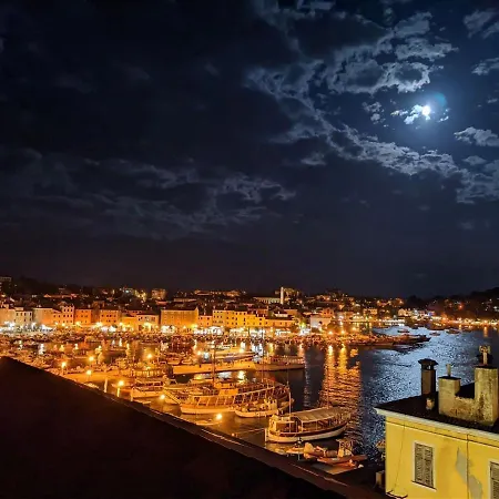 Attico Studio San Benedetto With Seaview * Rovinj